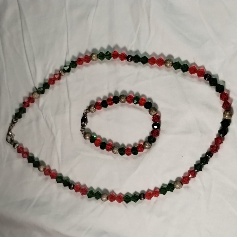 Handmade Necklace & Bracelet Set with Christmas theme 22" long; bracelet 8"